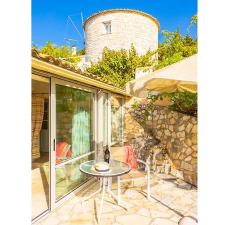 Millers Large Private Pool Ac Wifi Willa