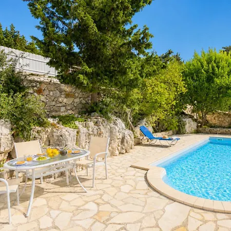 Millers Large Private Pool Ac Wifi Villa
