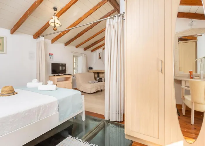 Millers Large Private Pool Ac Wifi