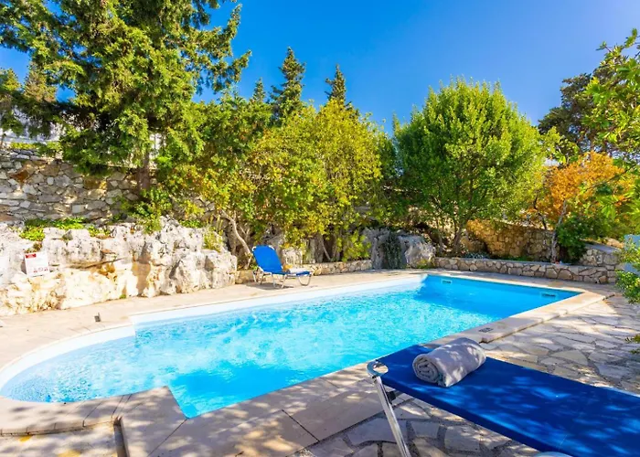 Millers Large Private Pool Ac Wifi
